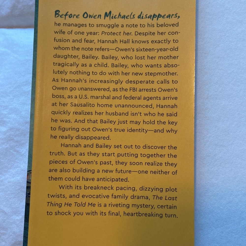 Books - Picture 2 of 5